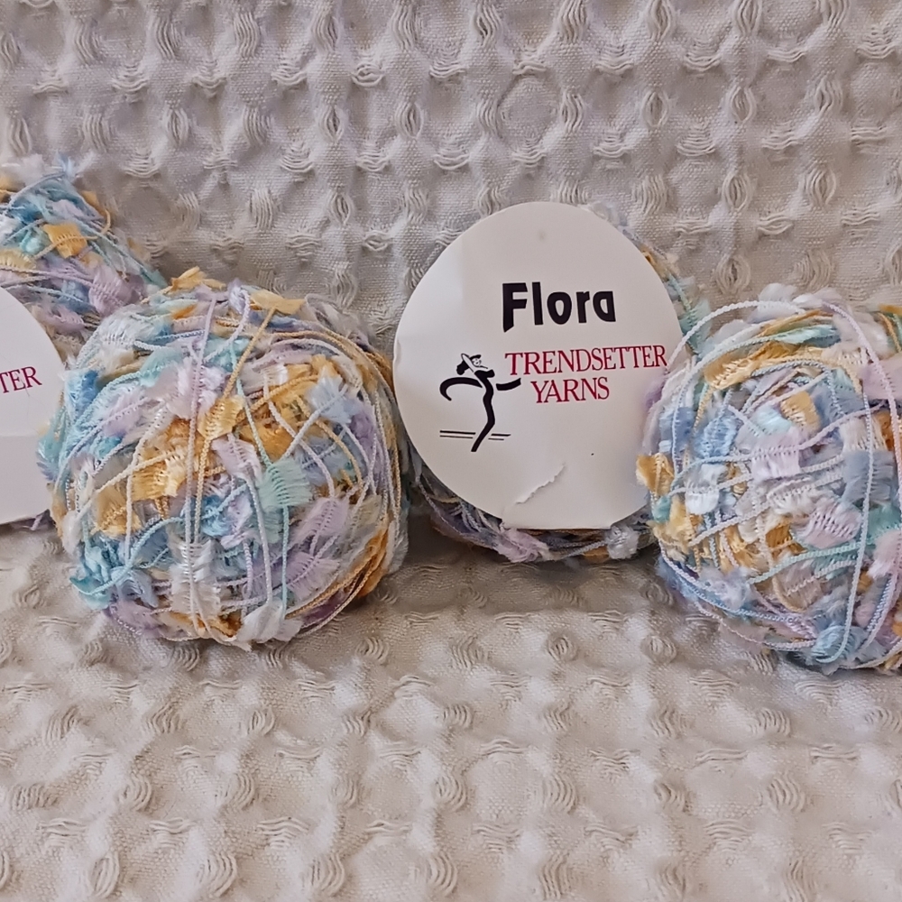 Lot of 4 Trendsetter FLORA YARN Multicolor Blue Made In ITALY Specialty Yarn NEW